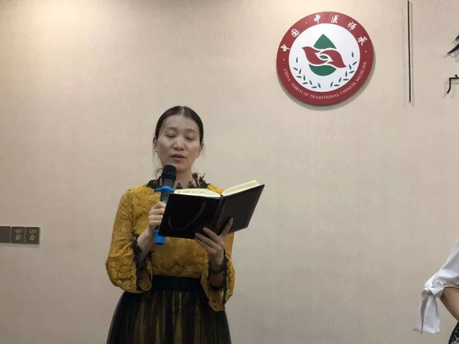 中医师承-学员刘木春在进行感受分享.jpg