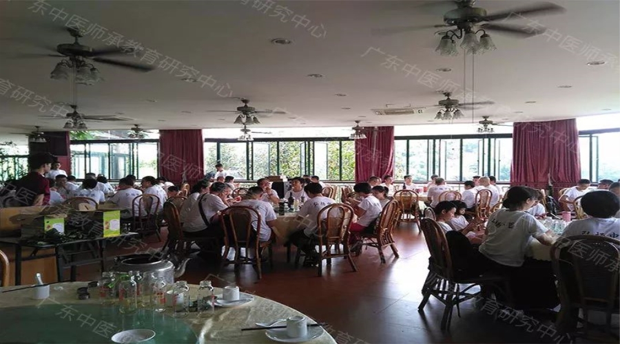 中医师承-用餐.jpg